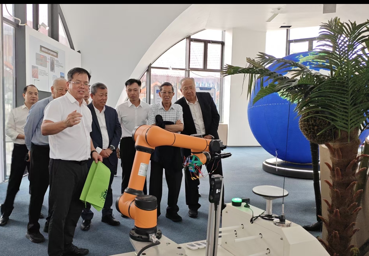 一馆览尽棕榈新生态，中国—东盟绿色棕榈A...